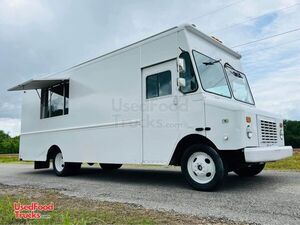 2001 Workhorse P42 All-Purpose Food Truck with Newly Built Kitchen