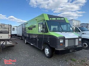 LOW MILES 2017 Ford All-Purpose Food Truck with Fire Suppression System & Bathroom