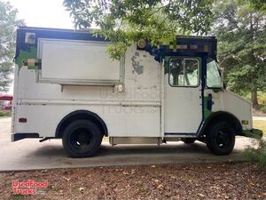 Low Mileage - Chevrolet P30 Diesel Food Truck | Mobile Food Unit