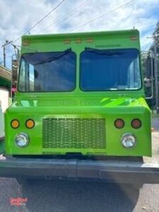 2004 Workhorse Mobile Ice Cream Truck / Dessert Truck