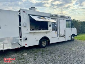21' Chevrolet P-30 All-Purpose Food Truck Mobile Food Unit