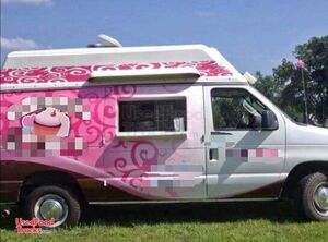 Versatile - 2004 Ford Econoline All-Purpose Food Truck