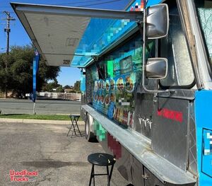 Versatile - GMC Taco Food Truck |  Mobile Food Unit